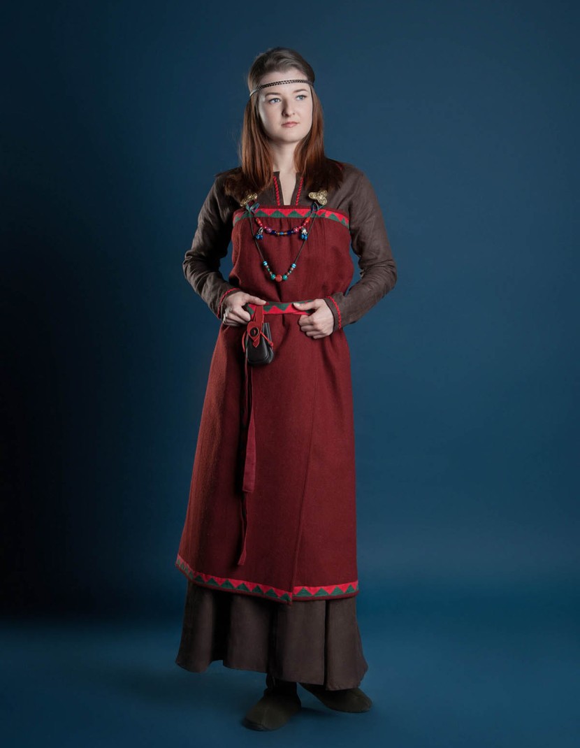 Viking clothing "Idunn style" photo made by Steel-mastery.com