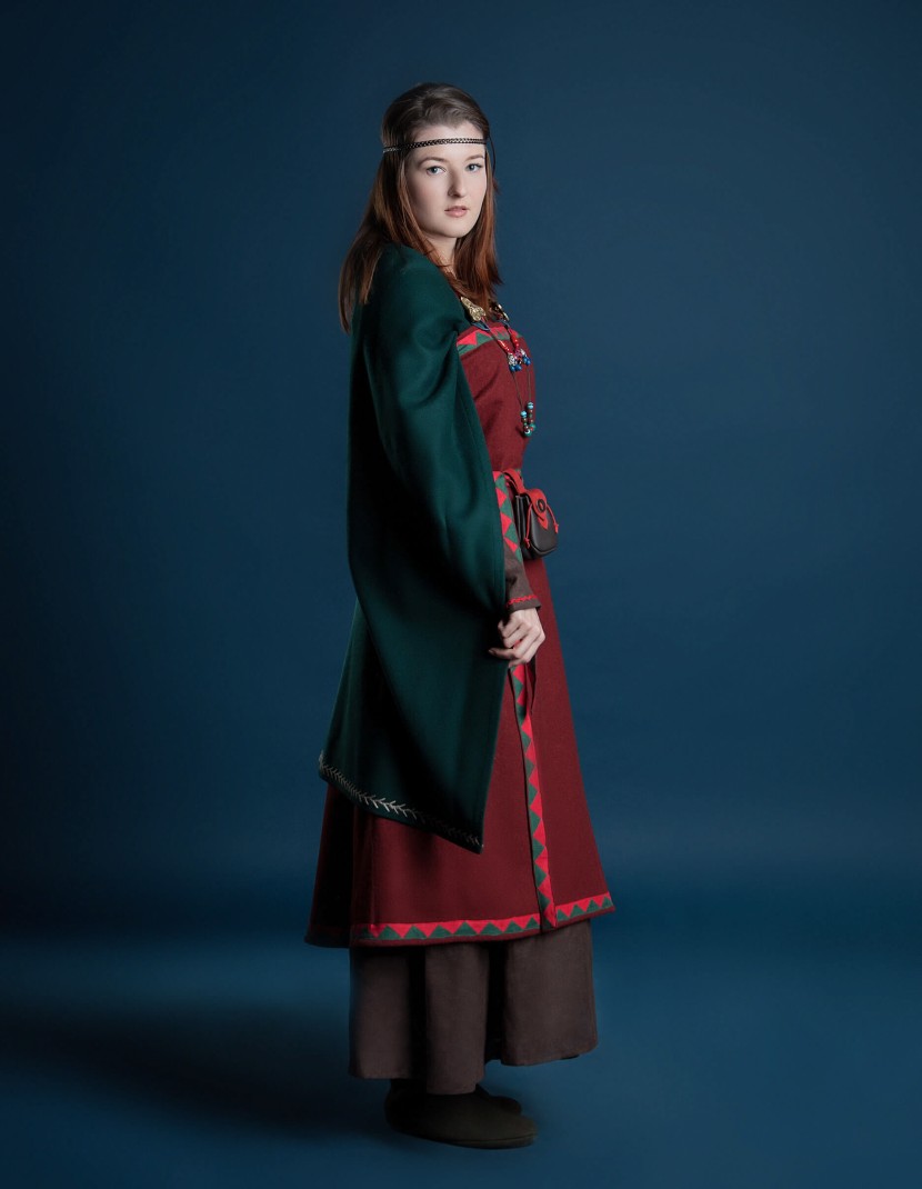 Viking clothing "Idunn style" photo made by Steel-mastery.com