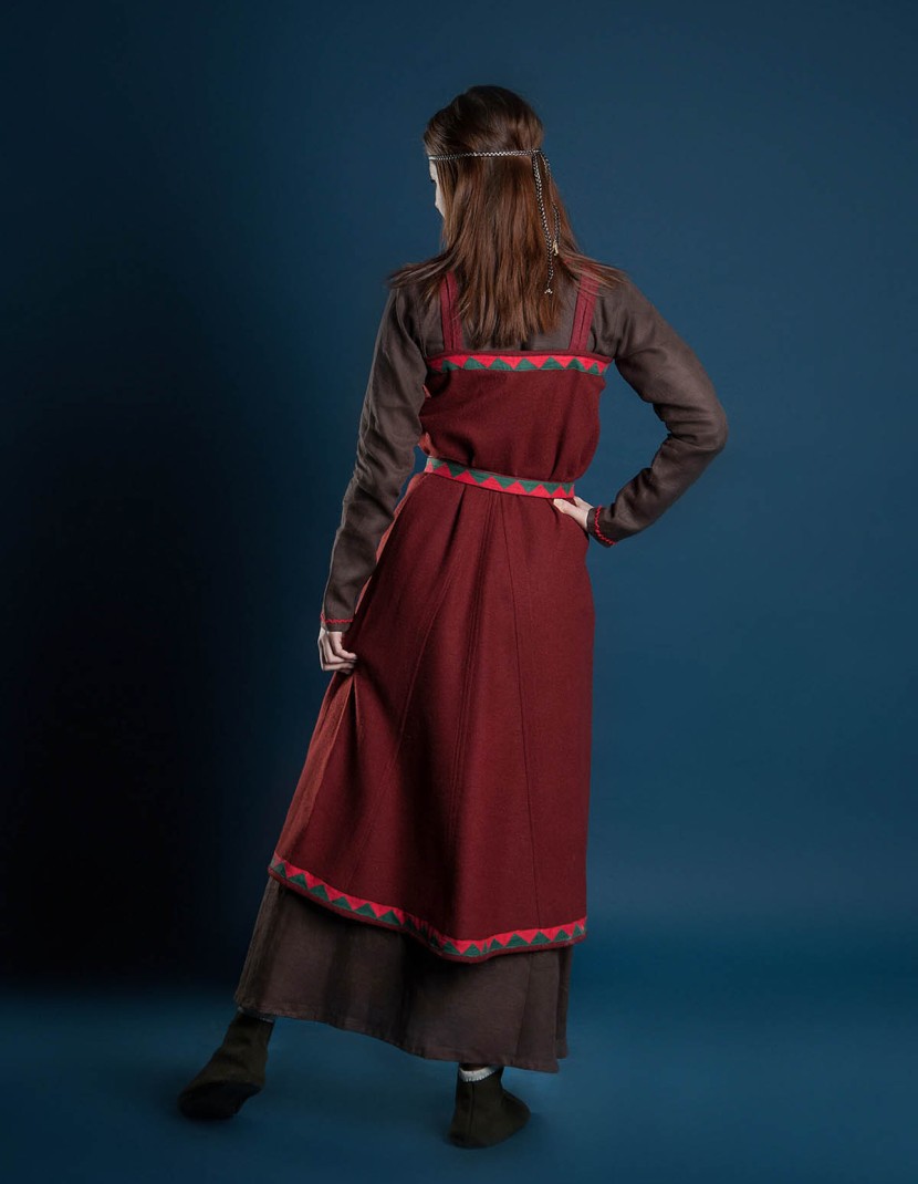 Viking clothing "Idunn style" photo made by Steel-mastery.com