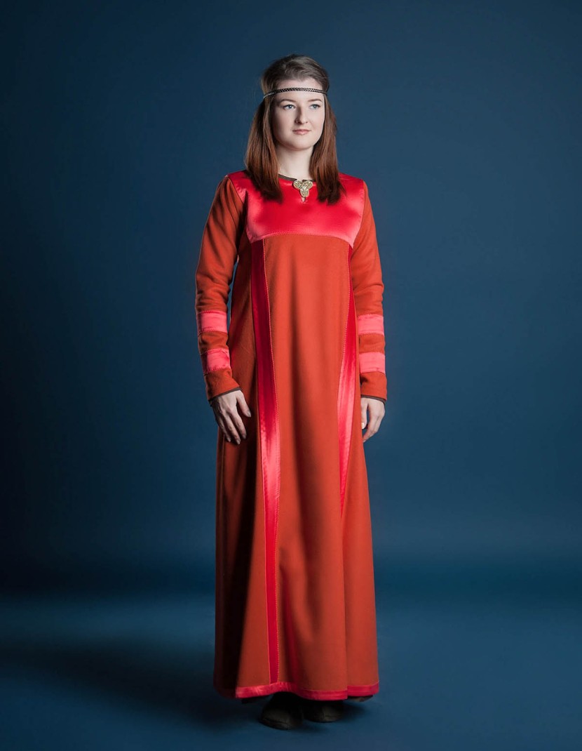 Medieval viking clothing "Sif style" photo made by Steel-mastery.com