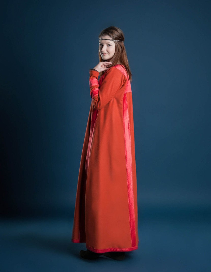 Medieval viking clothing "Sif style" photo made by Steel-mastery.com