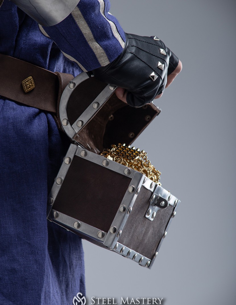 Vernon Roche's treasure chest (world of "The Witcher 3: Wild Hunt) photo made by Steel-mastery.com