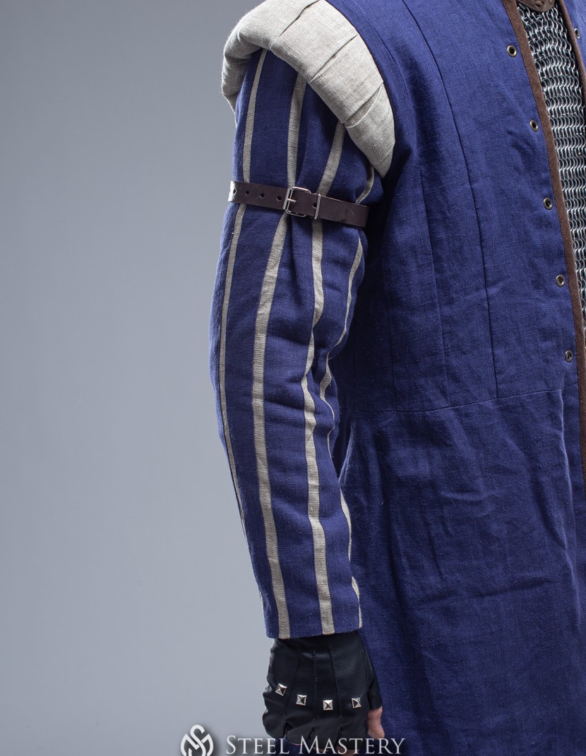 Vernon Roche's Blue Stripes Combat Gambeson (world of "The Witcher 3: Wild Hunt) photo made by Steel-mastery.com