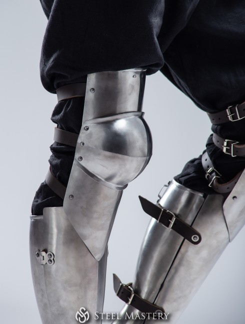 Vernon Roche's Plate Greaves with knees (world of "The Witcher 3: Wild Hunt)