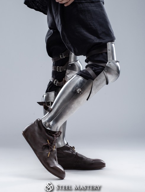 Vernon Roche's Plate Greaves with knees (world of "The Witcher 3: Wild Hunt)