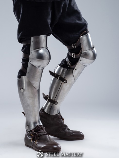 Vernon Roche's Plate Greaves with knees (world of "The Witcher 3: Wild Hunt)