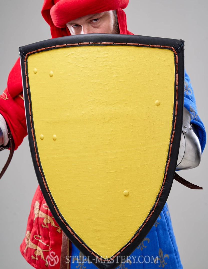 Medieval shield with leather edge photo made by Steel-mastery.com