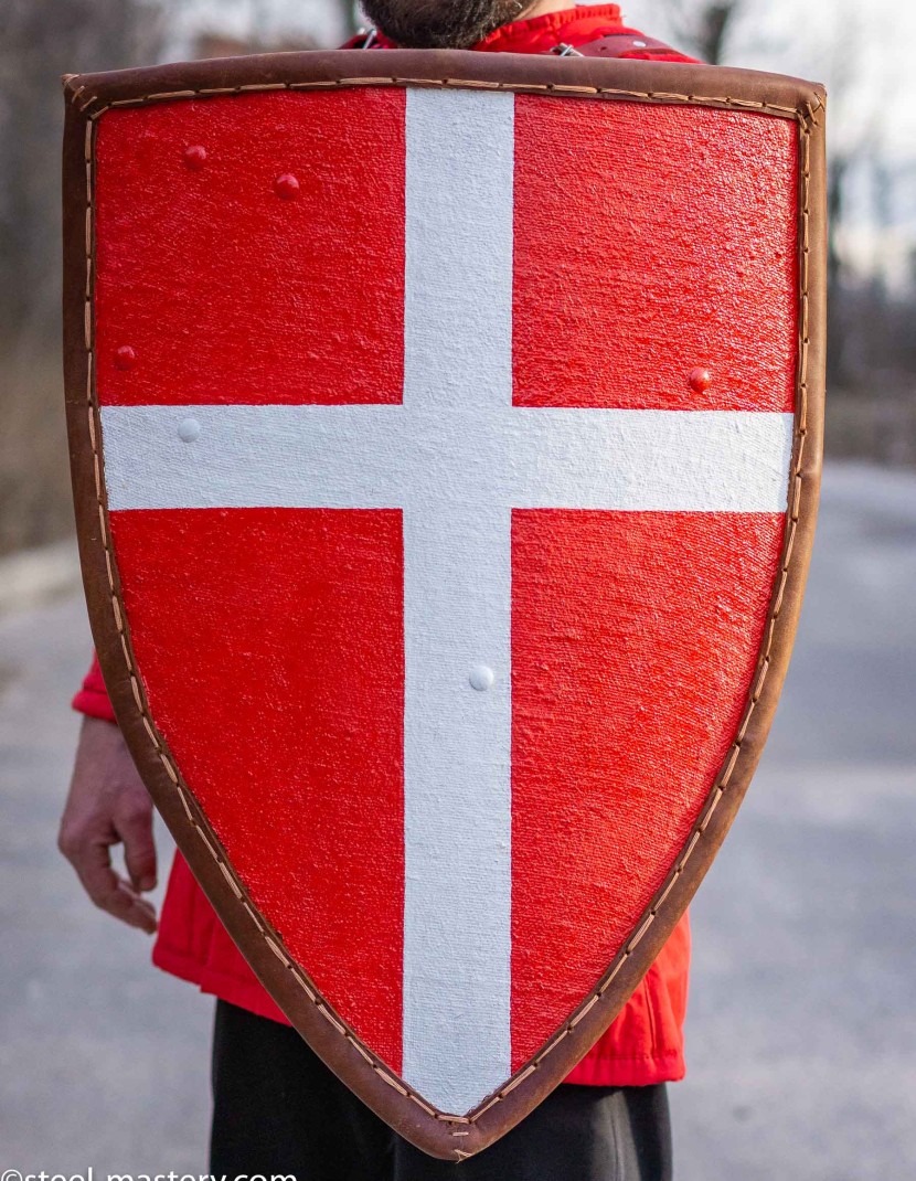 Medieval shield with leather edge photo made by Steel-mastery.com