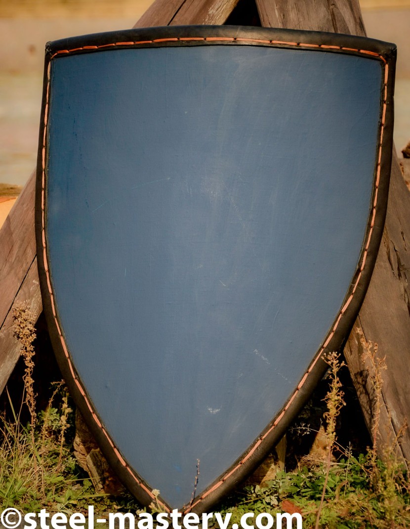 Medieval shield with leather edge photo made by Steel-mastery.com