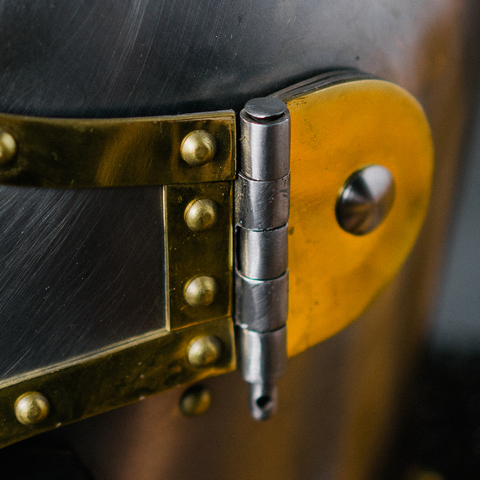 Attaching system for visor: with two side hinges