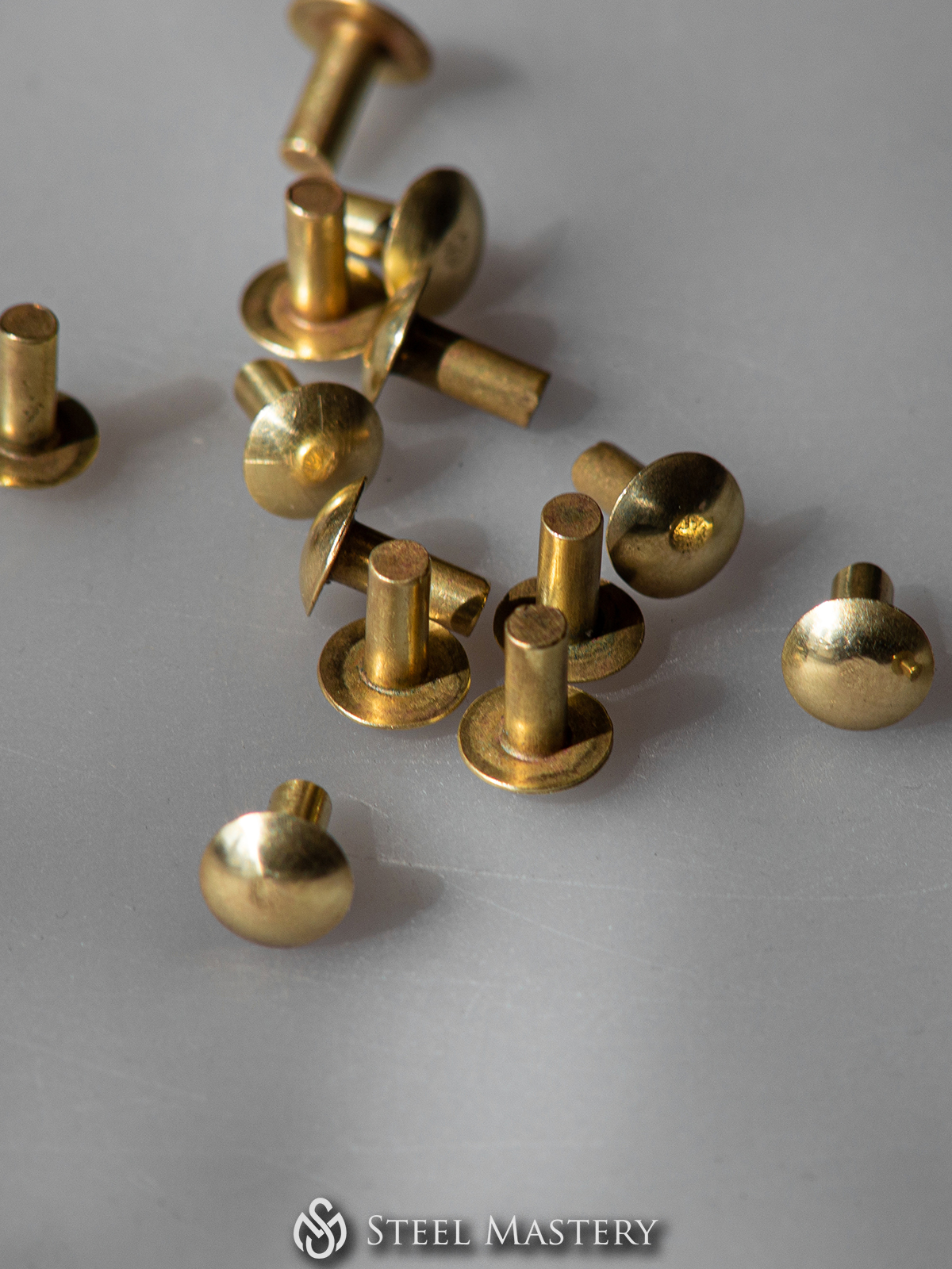 Rivets: brass rivets