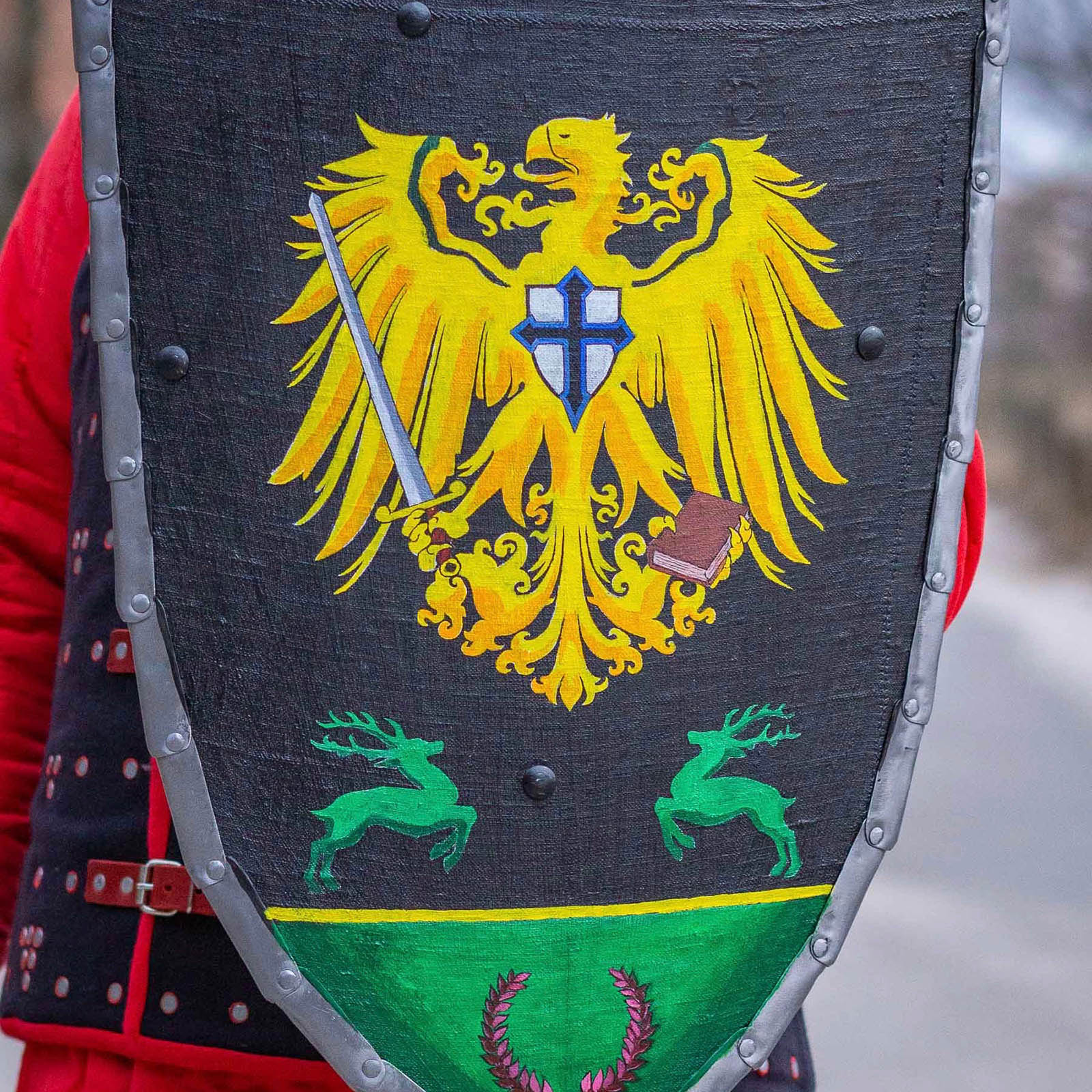 Different Sheild Types Medieval Defenses: Exploring Historic Shield Styles – YDDZ