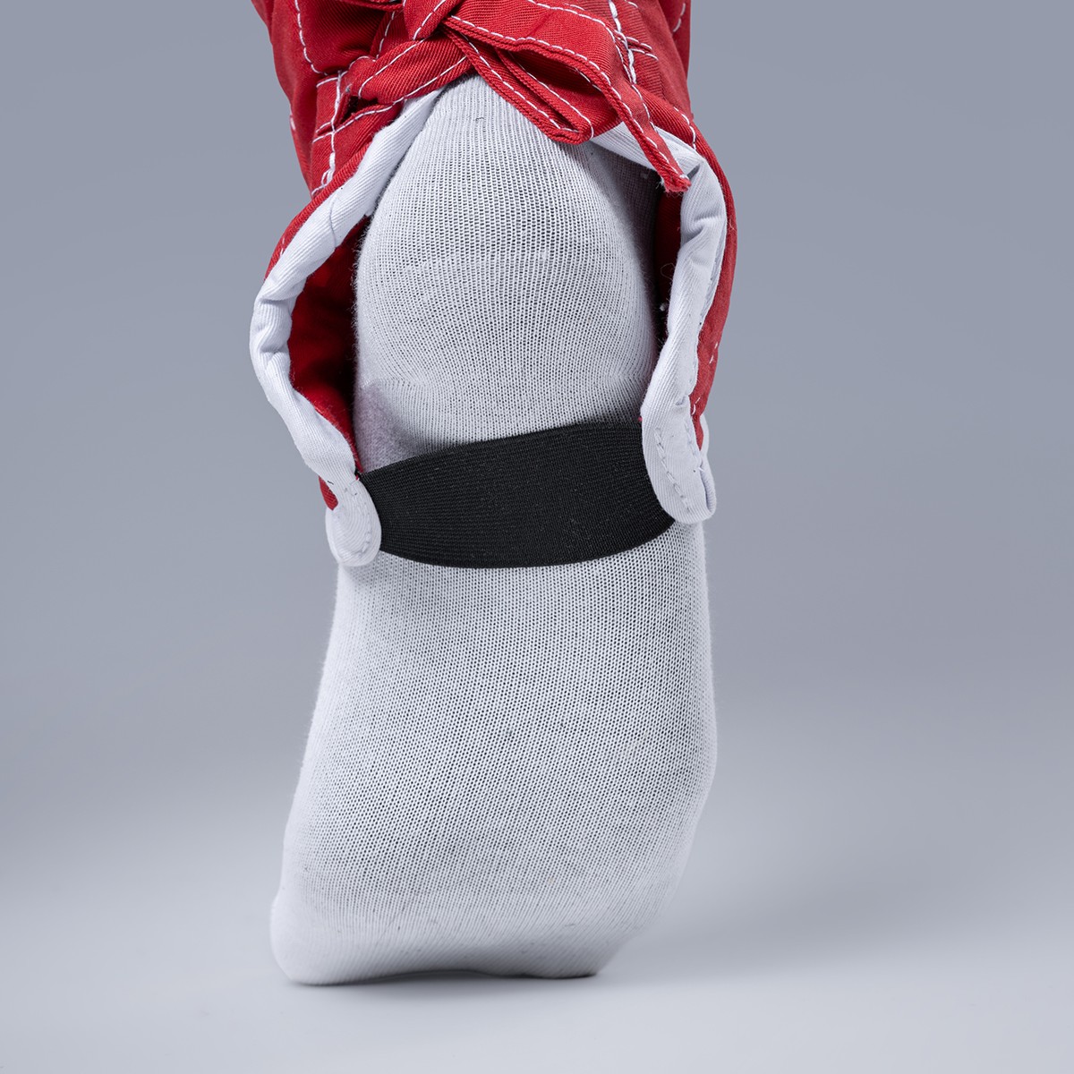 Footstrap: with footstrap