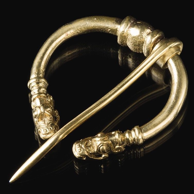 Fibulas: Scandinavian fibula (70 mm) 