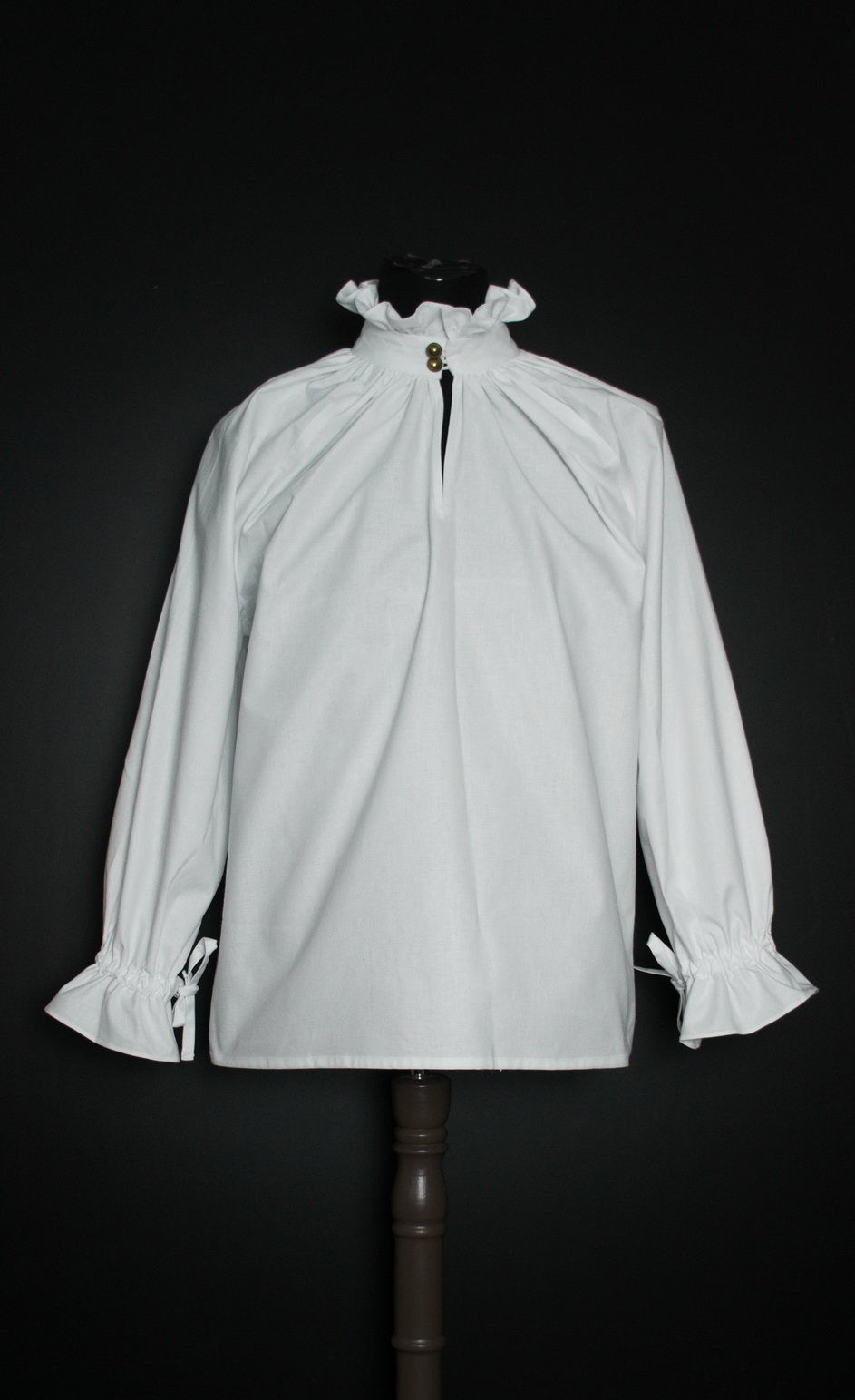 Men shirt with frills XVI-XVII century