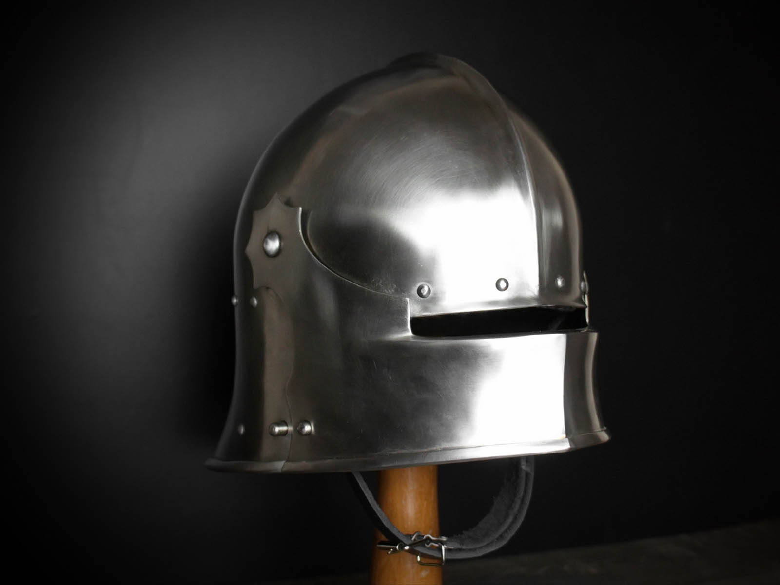 Gothic Sallet - brutal and lovely! New photos!
