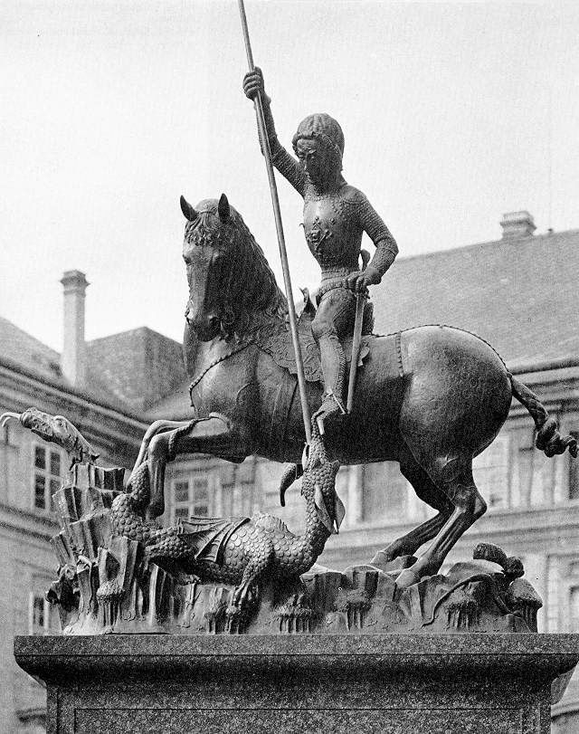 saint_george_statue_in_prague