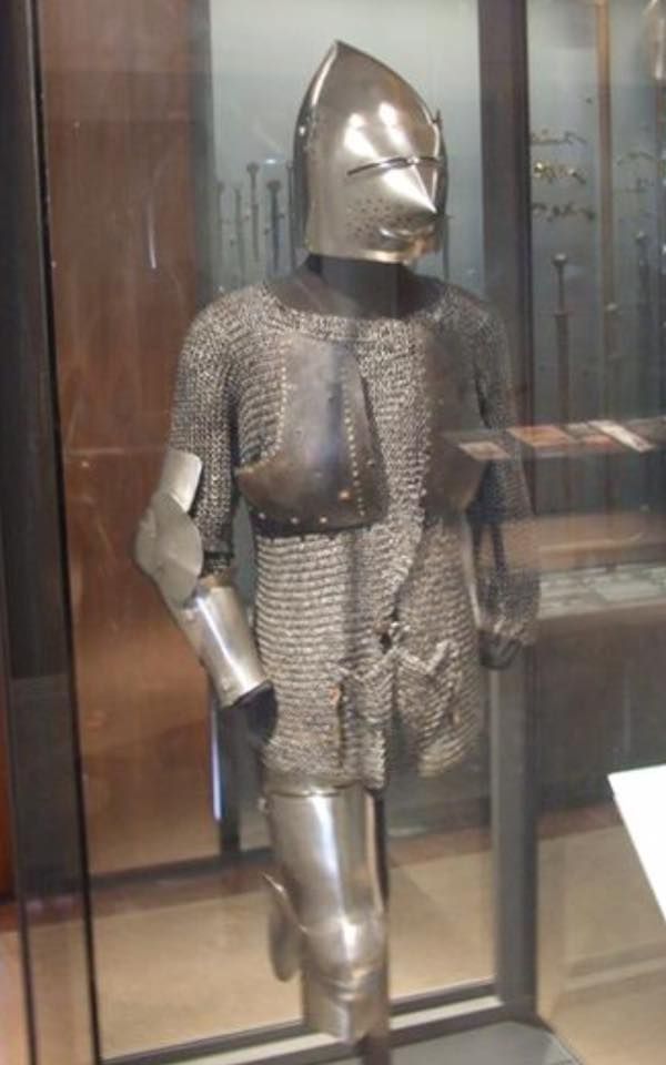 medieval armor chainmail