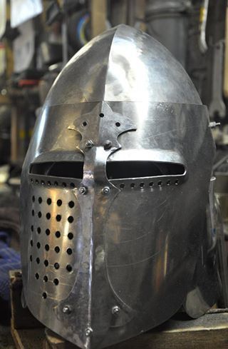 helmet_bascinet_with_lifting_visor_for_fencing_2