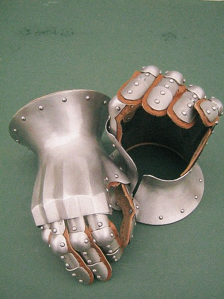 Plate knight gloves of XIV-XV century. How do we make them!